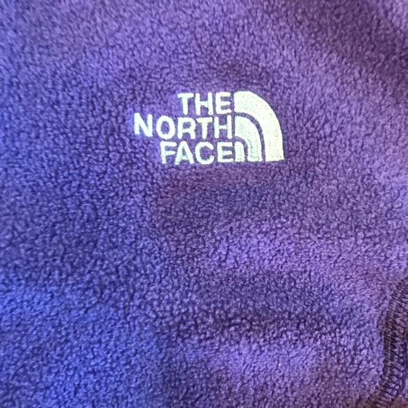 North Face fleece pull over. - Picture 2 of 4